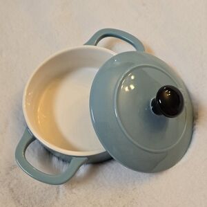 NEW Habitat Ceramic Pet Bowl with lid
